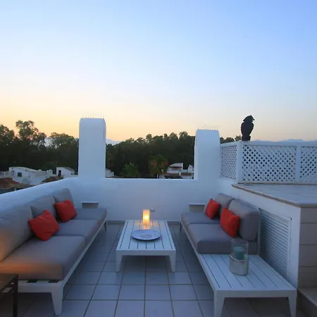 1080 Beachfront Penthouse 3 Floors Jacuzzi 2 Pools Wifi Roof Terrace * Marbella