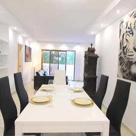 Lägenhet 1080 Beachfront Penthouse 3 Floors Jacuzzi 2 Pools Wifi Roof Terrace *