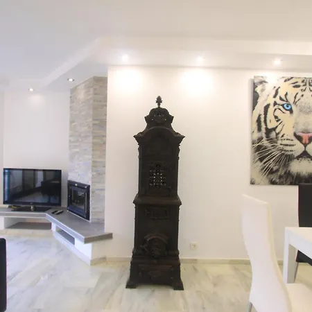 1080 Beachfront Penthouse 3 Floors Jacuzzi 2 Pools Wifi Roof Terrace Apartment
