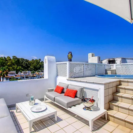 Apartment 1080 Beachfront Penthouse 3 Floors Jacuzzi 2 Pools Wifi Roof Terrace