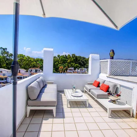 1080 Beachfront Penthouse 3 Floors Jacuzzi 2 Pools Wifi Roof Terrace Apartment *